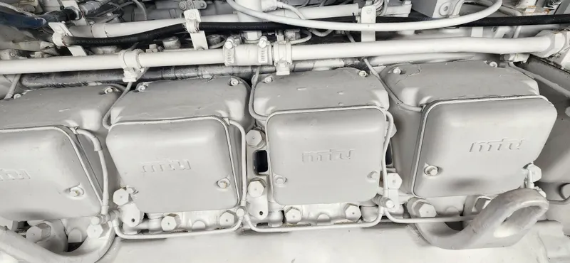 Slide: The Image of Hatteras 65 Convertible 1987 - 133