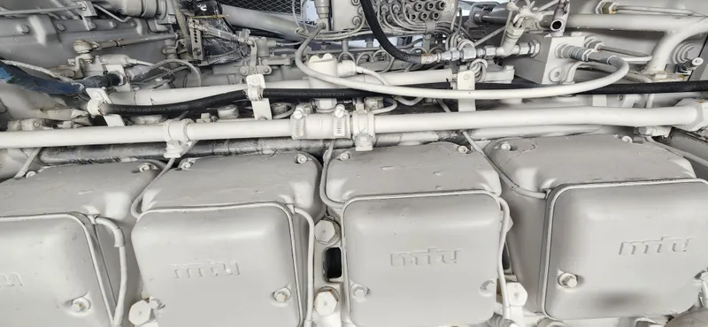 Slide: The Image of Hatteras 65 Convertible 1987 - 134