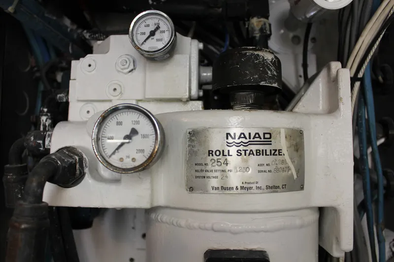 Slide: The Image of Hatteras 65 Convertible 1987 - 65