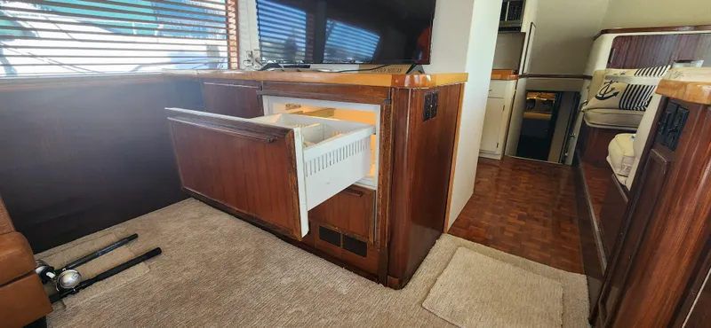 Slide: The Image of Hatteras 65 Convertible 1987 - 74