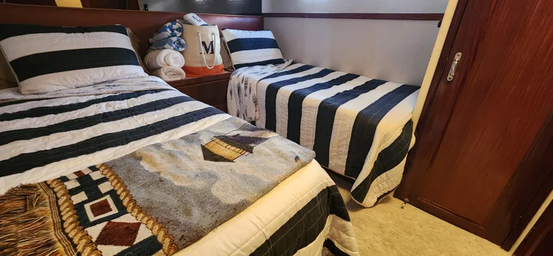 Slide: The Image of Hatteras 65 Convertible 1987 - 89