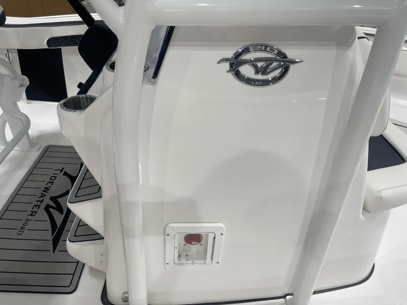 Slide: The Image of Tidewater 210 LXF 2025 - 24