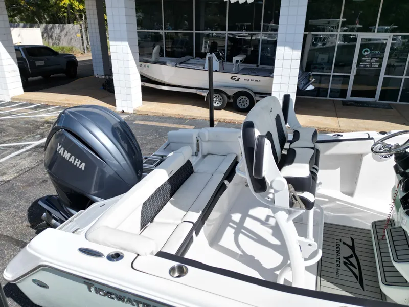 Slide: The Image of Tidewater 220 LXF 2025 - 48