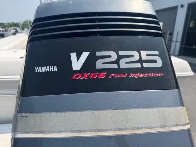 Slide: The Image of Yamaha V225 OX66 Fuel Injection engine on 1995 Pro-Line 231 WA boat. - 16