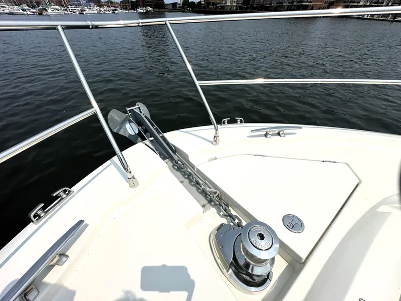 Slide: The Image of Bow of 2017 Prestige 500 S yacht with anchor chain and winch. - 10