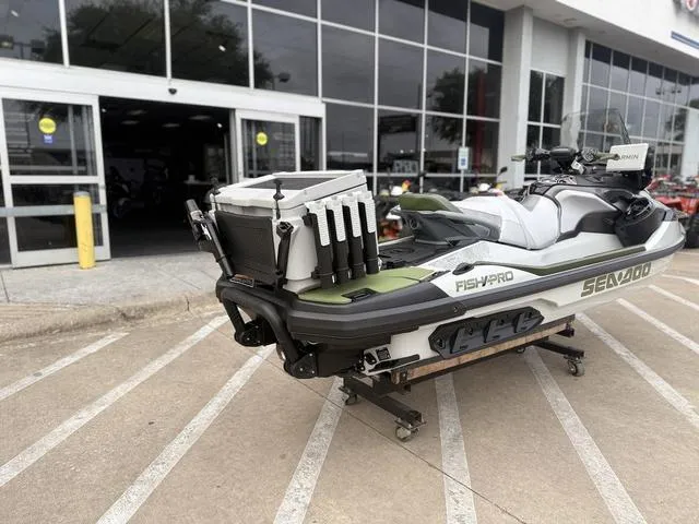 Slide: The Image of Sea-Doo FISH PRO 2025 - 4