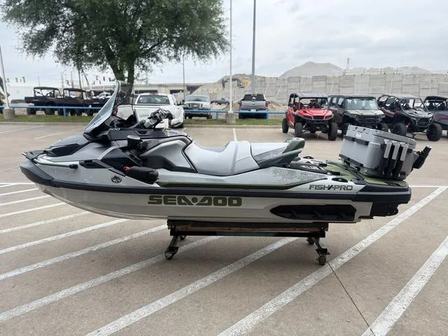 Slide: The Image of Sea-Doo FISH PRO 2025 - 7