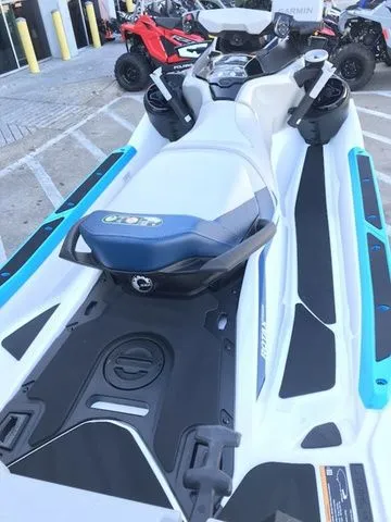 Slide: The Image of Sea-Doo FISH PRO 2025 - 18