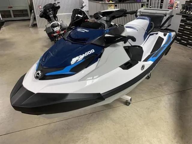 Slide: The Image of Sea-Doo FISH PRO 2025 - 4