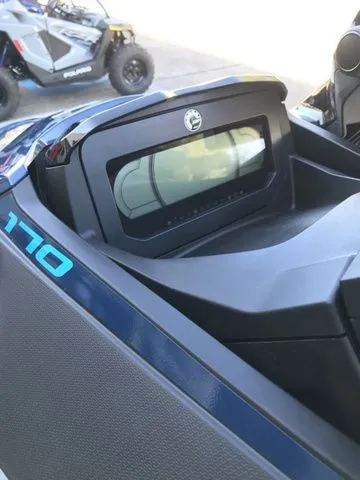 Slide: The Image of Sea-Doo FishPro Sport 170 2025 - 21