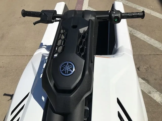 Slide: The Image of Yamaha SJ1050-B 2025 - 31