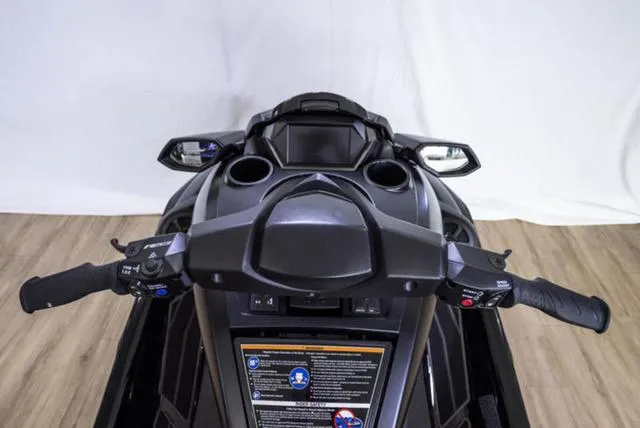 Slide: The Image of Yamaha FX Cruiser SVHO 2025 - 10