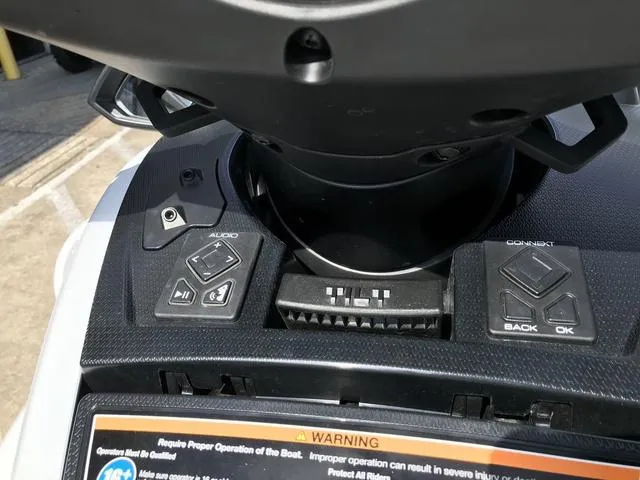 Slide: The Image of Yamaha FX Cruiser SVHO 2025 - 16