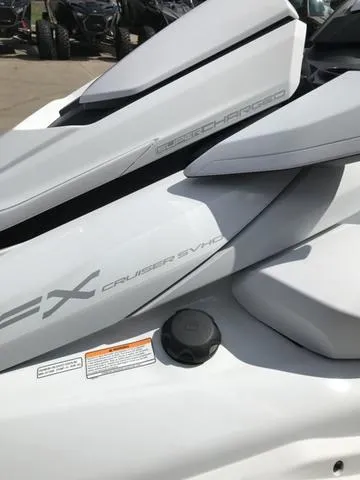 Slide: The Image of Yamaha FX Cruiser SVHO 2025 - 21