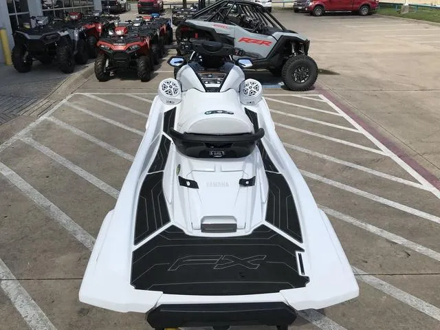 Slide: The Image of Yamaha FX Cruiser SVHO 2025 - 10