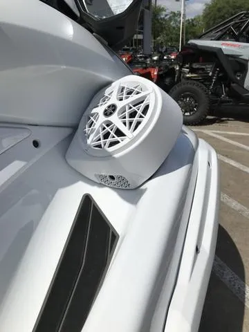 Slide: The Image of Yamaha FX Cruiser SVHO 2025 - 15