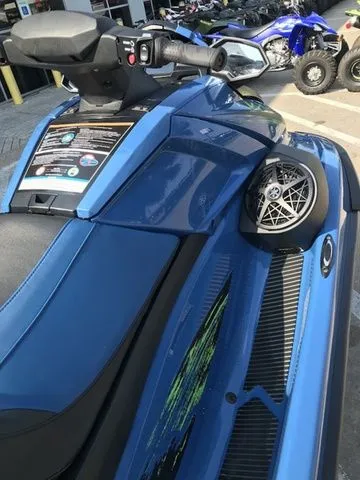 Slide: The Image of Yamaha VX Cruiser HO 2025 - 11