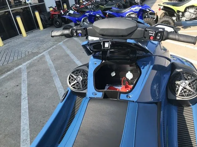 Slide: The Image of Yamaha VX Cruiser HO 2025 - 13