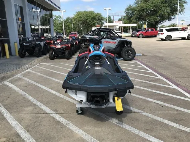 Slide: The Image of Yamaha JetBlaster DLX 2-Up 2025 - 5