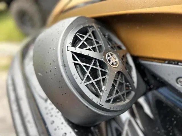 Slide: The Image of Yamaha FX Cruiser HO 2025 - 11