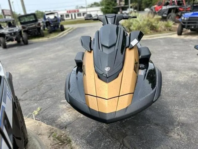 Slide: The Image of Yamaha FX Cruiser HO 2025 - 3