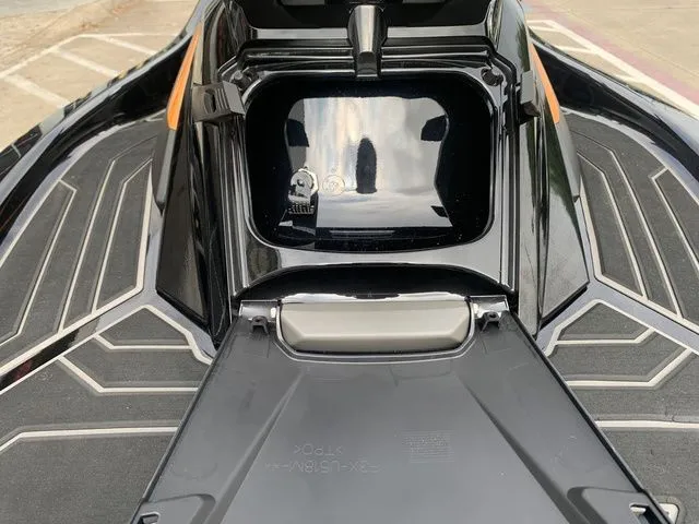 Slide: The Image of Yamaha FX Cruiser HO 2025 - 15