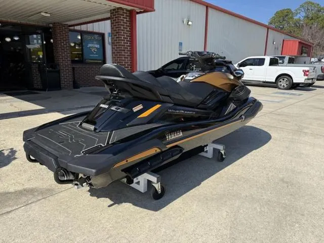 Slide: The Image of Yamaha FX Cruiser HO 2025 - 5