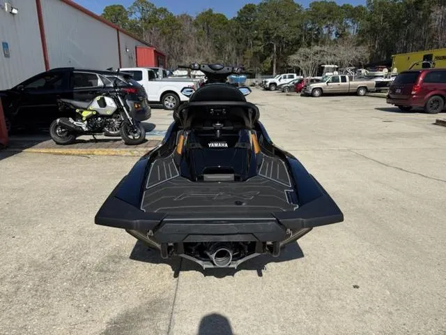 Slide: The Image of Yamaha FX Cruiser HO 2025 - 6