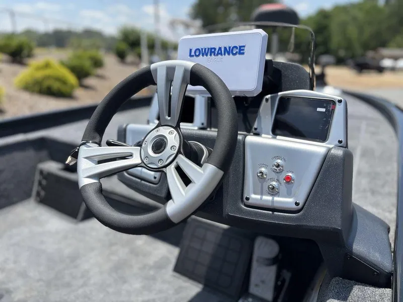 Slide: The Image of Steering console of 2025 Tracker SAVAGE™ 215 boat with Lowrance electronics. - 5