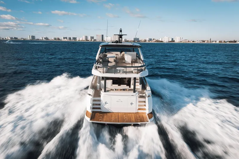 Slide: The Image of Azimut Fly 72 2026 - 17