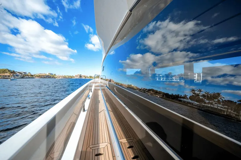 Slide: The Image of Azimut Fly 72 2026 - 66