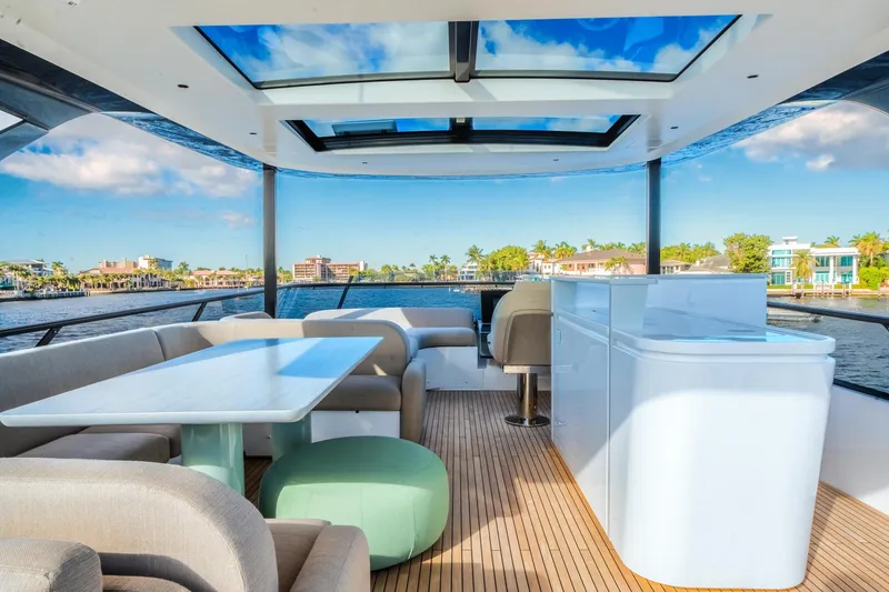 Slide: The Image of Azimut Fly 72 2026 - 74