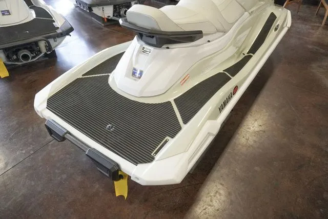 Slide: The Image of Yamaha VX Cruiser HO 2025 - 7