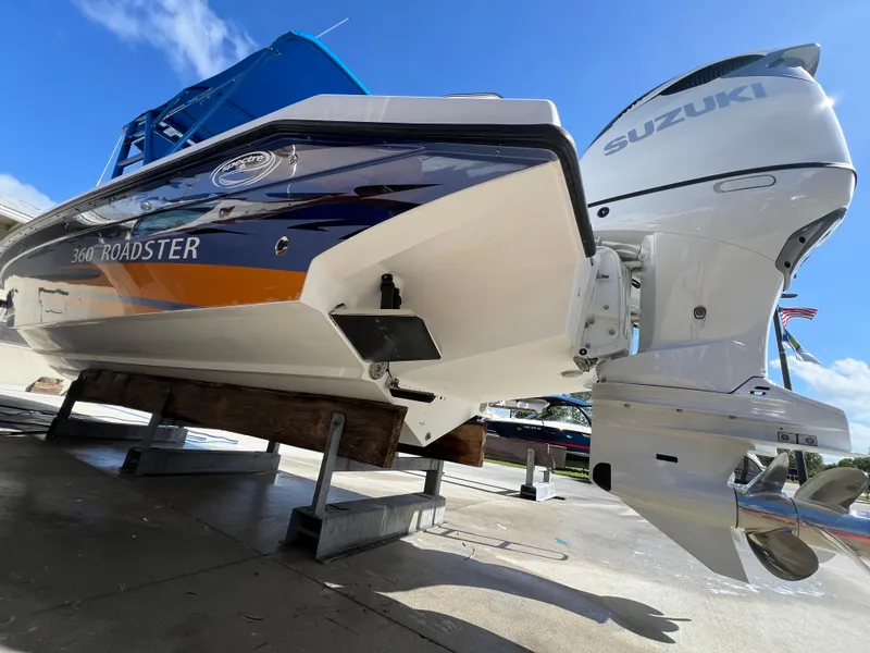 Slide: The Image of Spectre 360 Roadster 2011 - 51