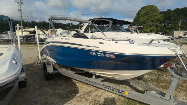 Slide: The Image of Hurricane SunDeck Sport 205 OB 2021 - 2