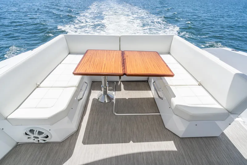 Slide: The Image of Cruisers 390 Express Coupe 2021 - 57