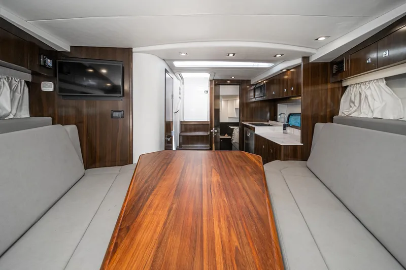 Slide: The Image of Cruisers 390 Express Coupe 2021 - 81