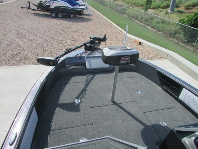 Slide: The Image of Ranger 2080 MS 2025 - 10