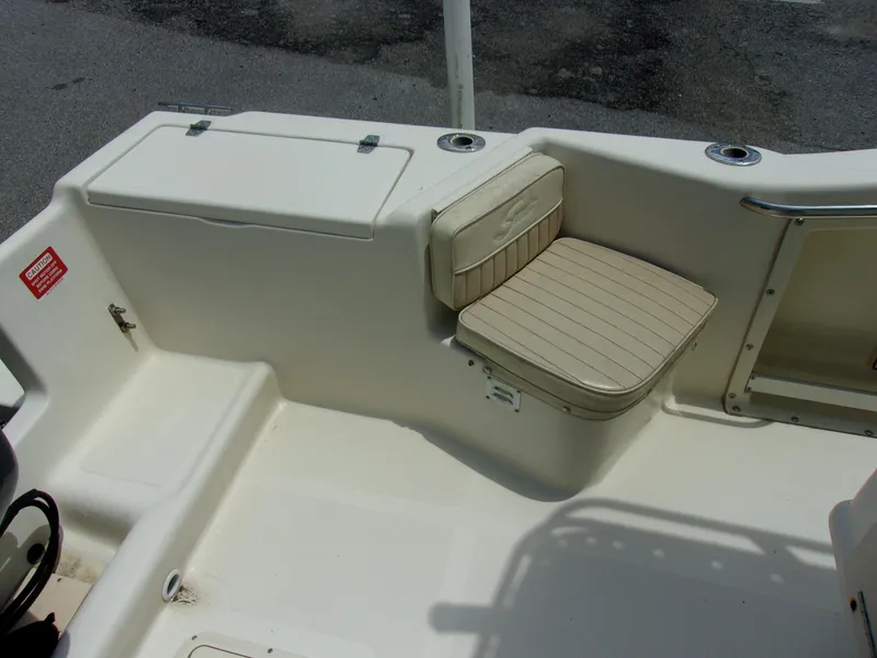 Slide: The Image of Scout 202 Sportfish 2000 - 13