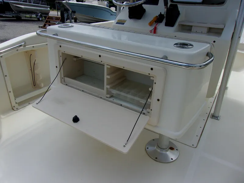 Slide: The Image of Scout 202 Sportfish 2000 - 7