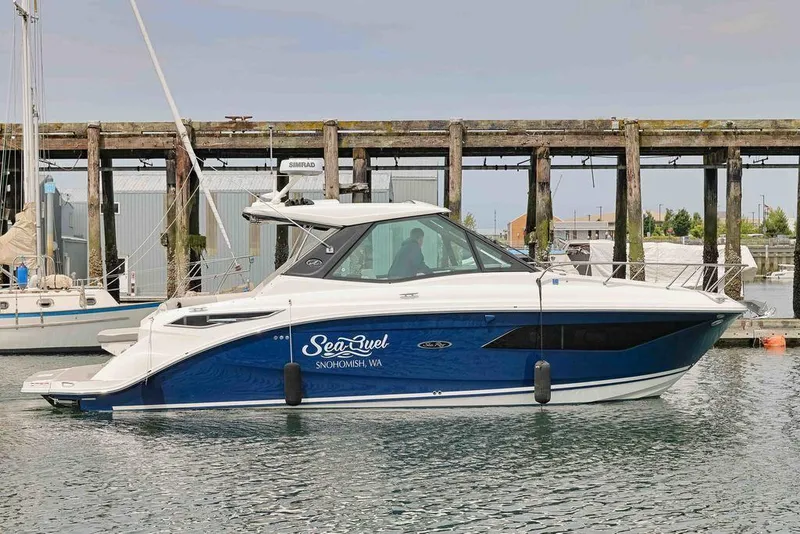 Slide: The Image of Sea Ray Sundancer 320 2023 - 18