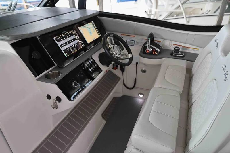 Slide: The Image of Sea Ray Sundancer 320 2023 - 8