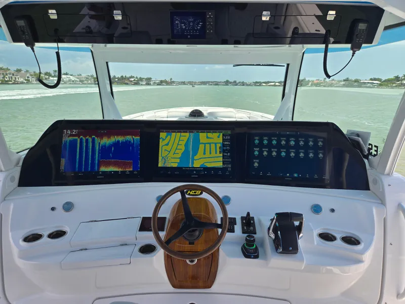 Slide: The Image of HCB 65 Estrella 2024 - 13