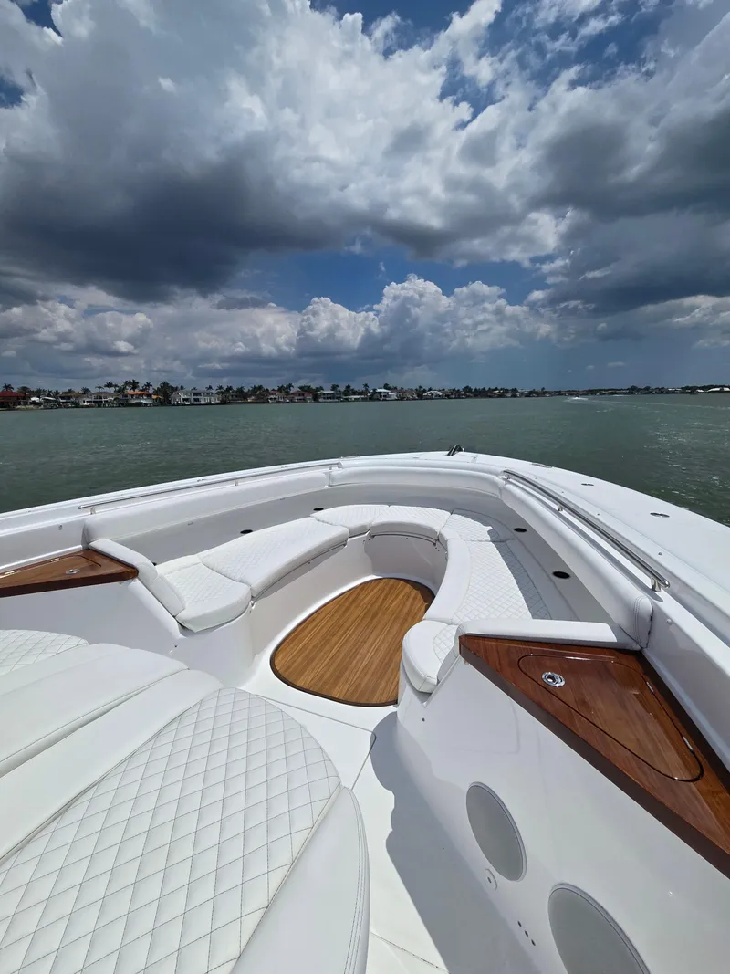 Slide: The Image of HCB 65 Estrella 2024 - 16