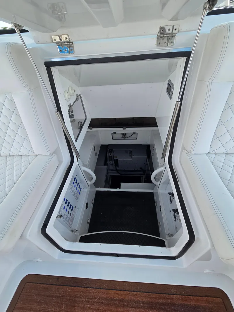 Slide: The Image of HCB 65 Estrella 2024 - 45