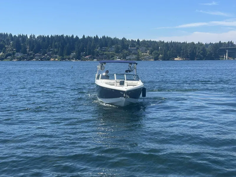 Slide: The Image of Cobalt R7 Surf 2019 - 3