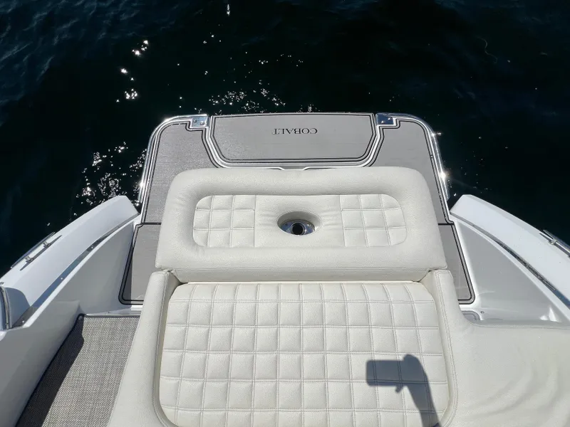 Slide: The Image of Cobalt R7 Surf 2019 - 8