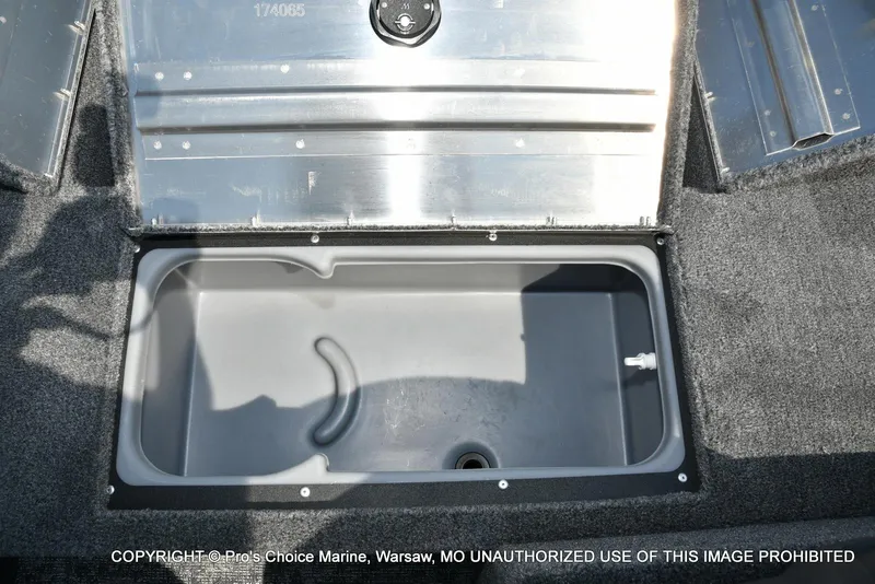 Slide: The Image of Tracker Super Guide V-16 2026 - 47