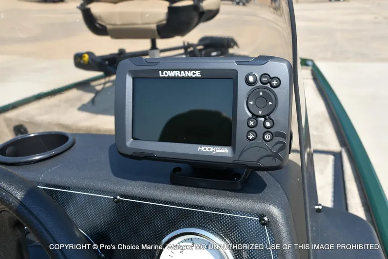 Slide: The Image of Tracker Bass Tracker Classic Limited 2026 - 6