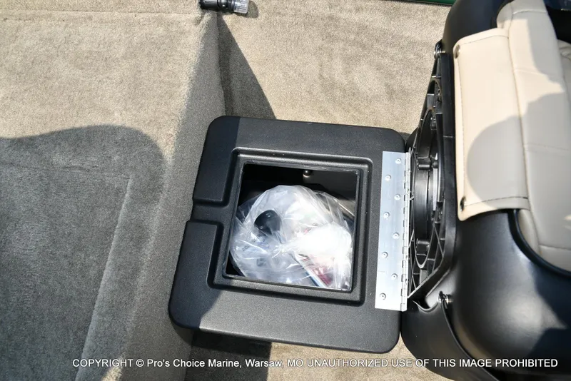 Slide: The Image of Tracker Bass Tracker Classic Limited 2026 - 60